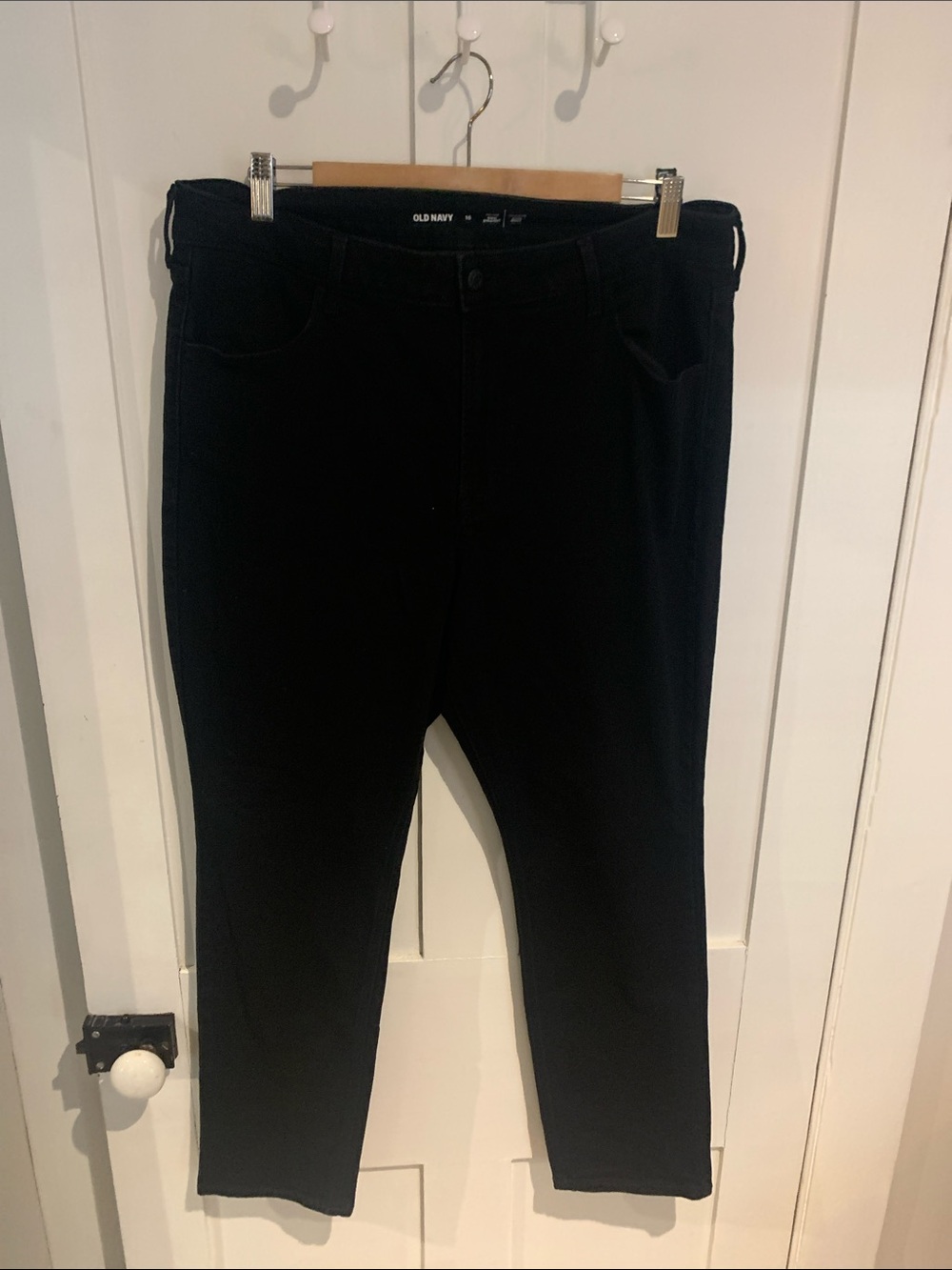 Old Navy Men’s Black Slim Straight Jeans